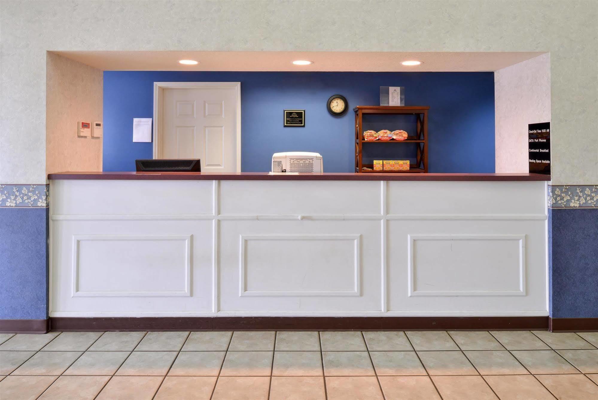 Americas Best Value Inn Smackover Exterior photo